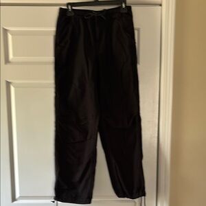 Aritzia TNA parachute pants